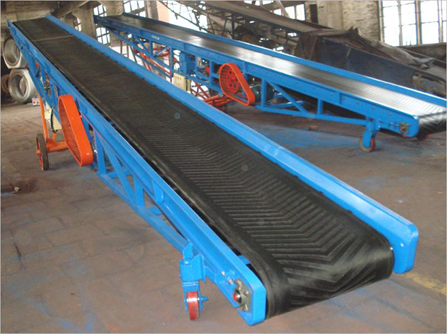 移動(dòng)式輸送機(jī)